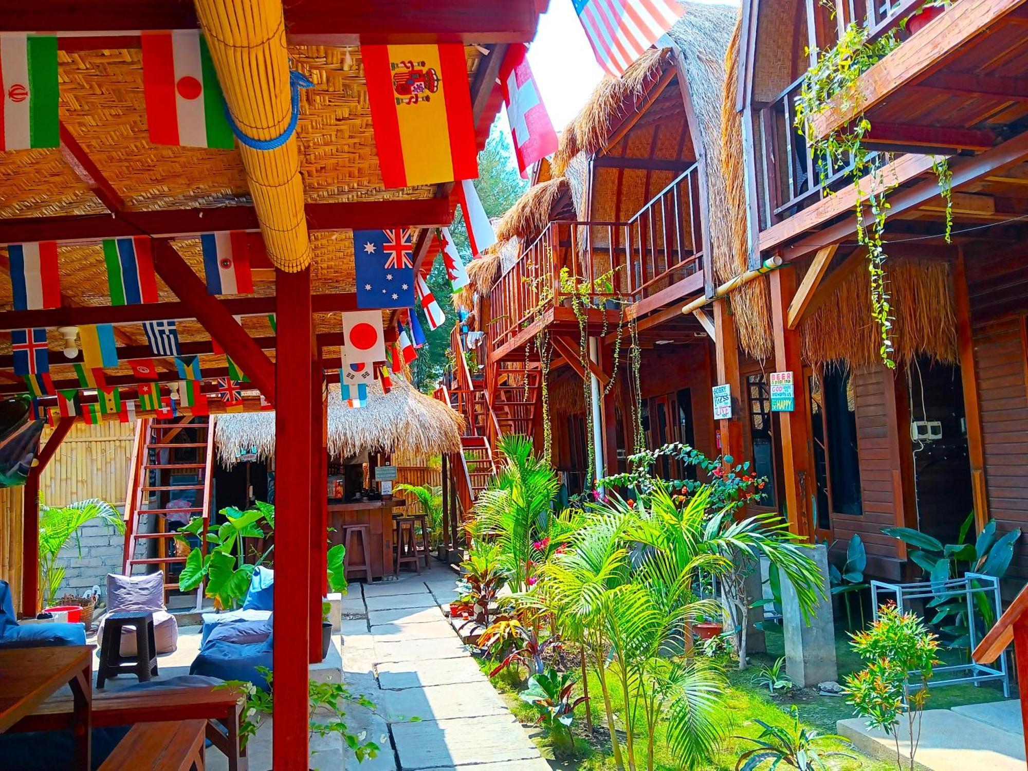 Good Vibes Bungalows Gili Trawangan Exterior photo
