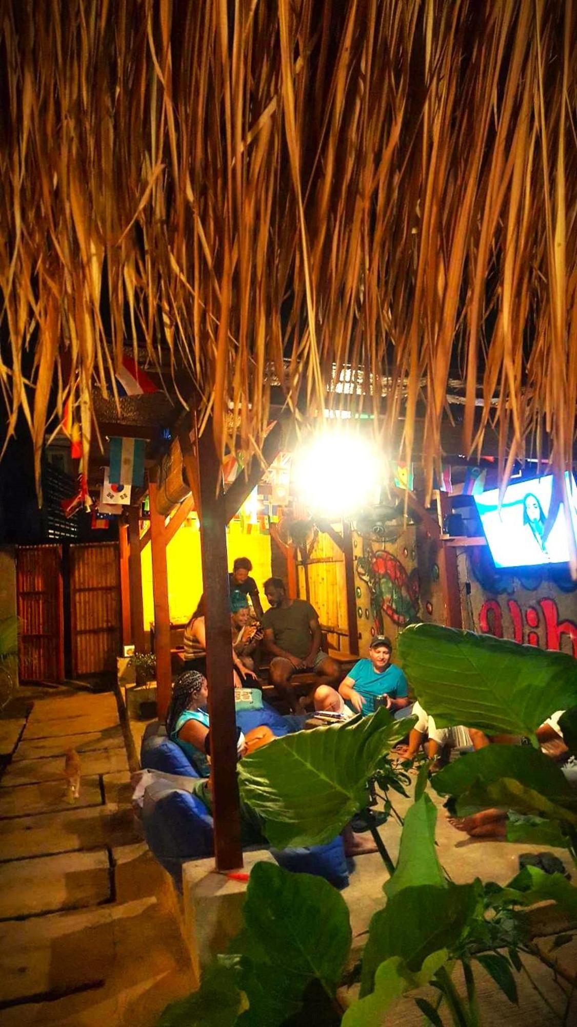 Good Vibes Bungalows Gili Trawangan Exterior photo
